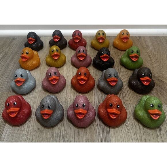 20 GLITTER SPARKLE CRUISING DUCKS RUBBER DUCKIES 2" PARTY FAVORS CRUISE DUCK - Picture 3 of 3